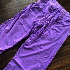 Lululemon Groove crops